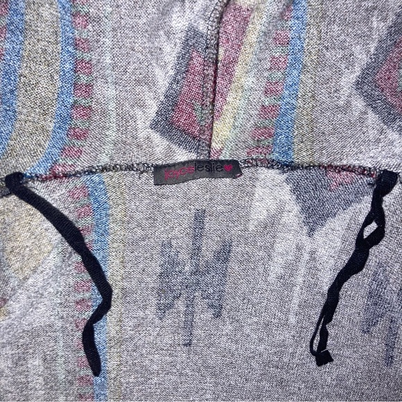 Joyce Leslie long, geometric Aztec cardigan Junior XS - Picture 9 of 14